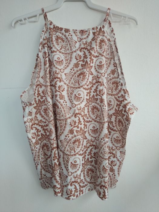 Top castanho com padrão de cornucópias - Tamanho XXL - Novo!