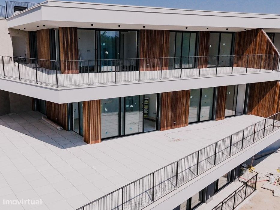 Solar do Cruzeiro. Viver suspenso sobre a Baía mais bela de Portugal