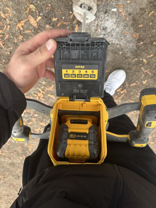 Миксер dewalt dcd240