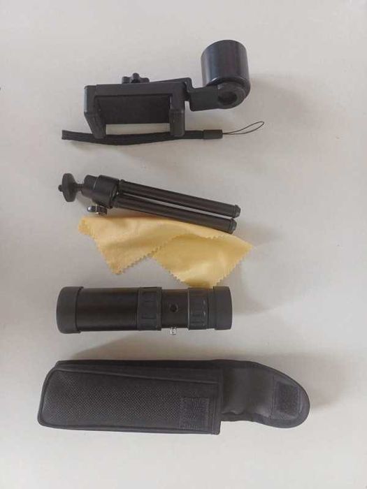 mały podręczny teleskop z małym statywem  podłączenie do telefonu