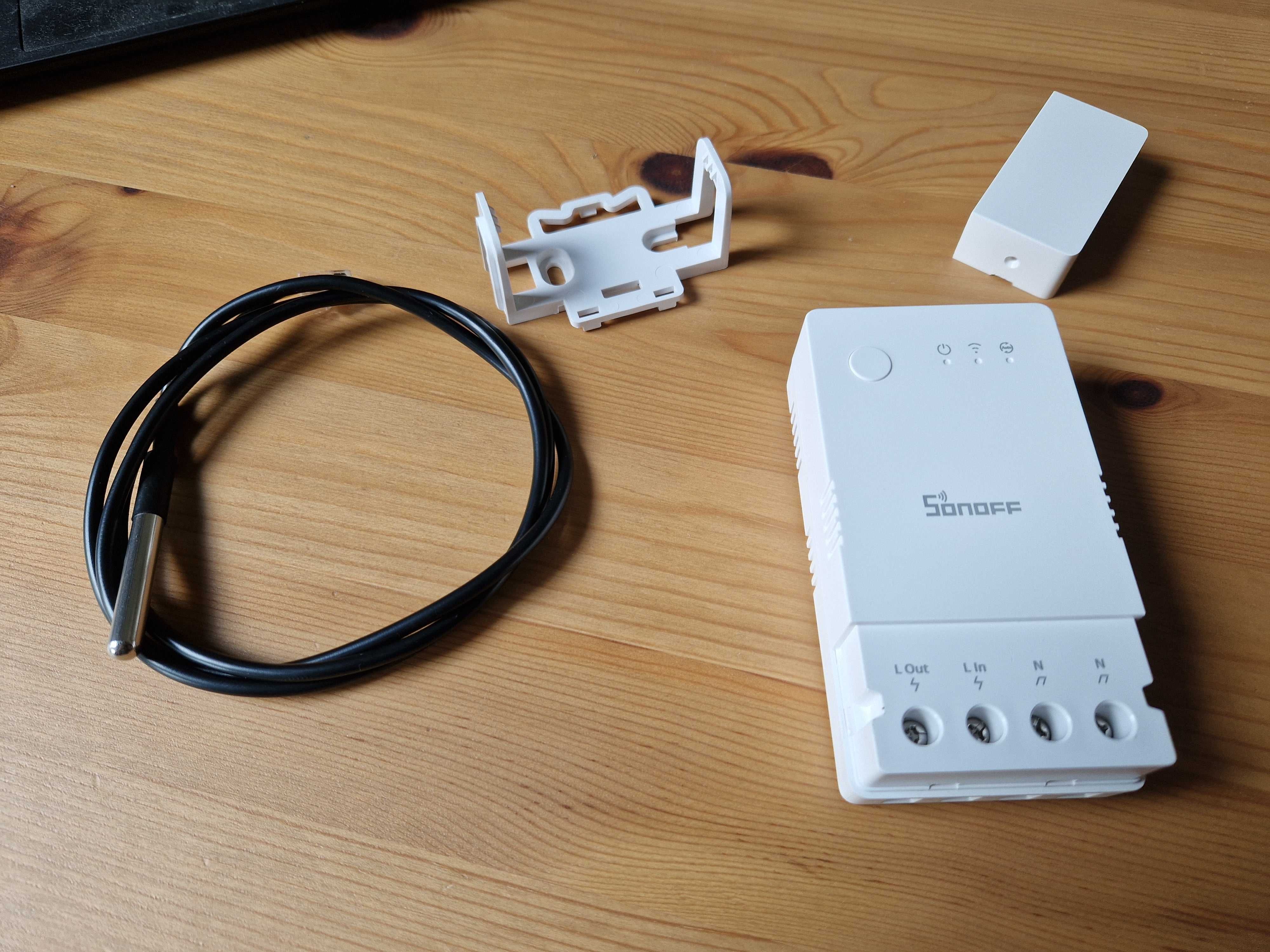 Sonoff THR316 przekaźnik Wifi z pomiarem temperatury + czujnik