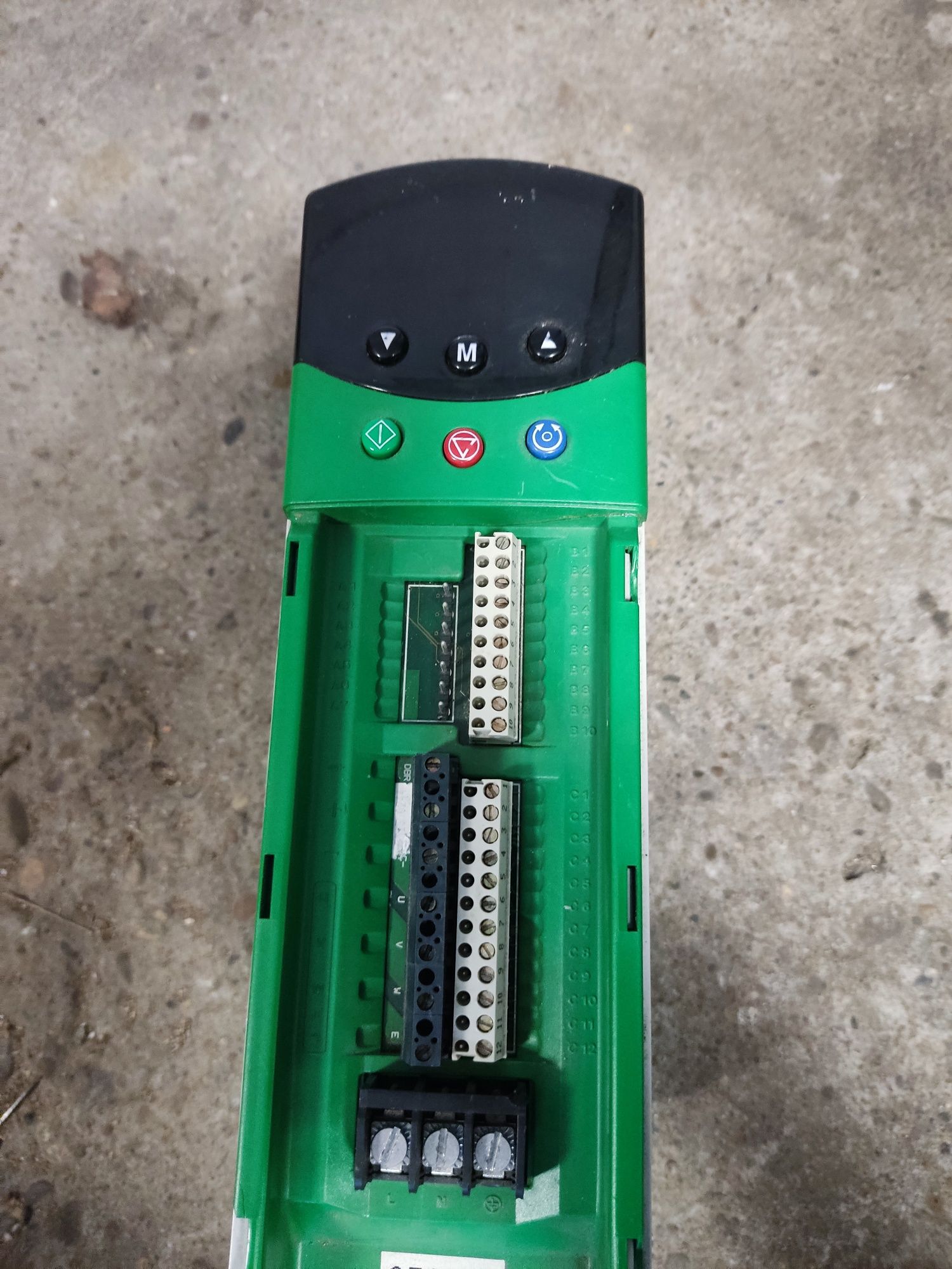 Falownik Dinverter DIN120075B 0,75kW 1-faz 230V sprawny