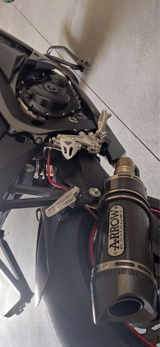 Gsx-R 750 L1 do ano 2011 - Material original incluido