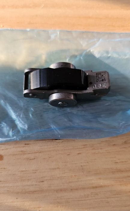 Jeep grand Cherokee WK2/WL 16-25 05047883AC гідрокомпенсатор вала прав