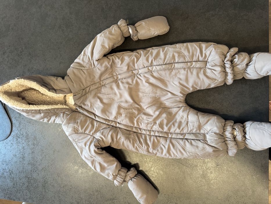 Дитячі зимові комбінезони та куртки ZARA (6-9-12 міс)