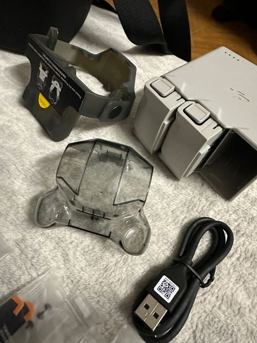 DJI Mini 4 Pro Combo Original–Controle com Tela, Baterias e Acessórios