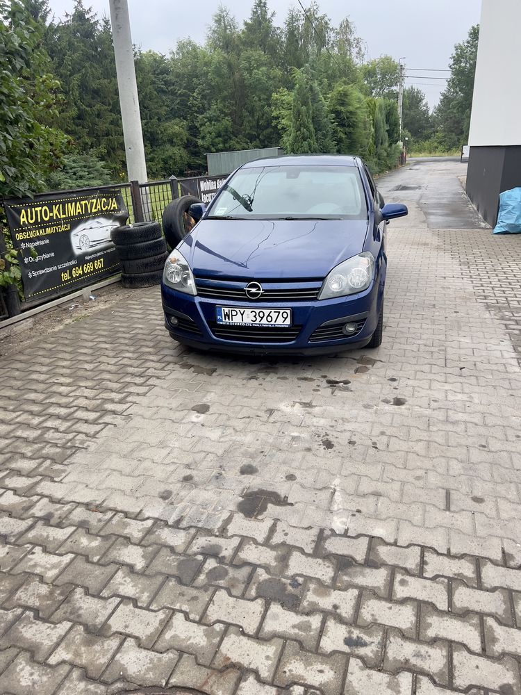 Opel astra h 1,6 benyna