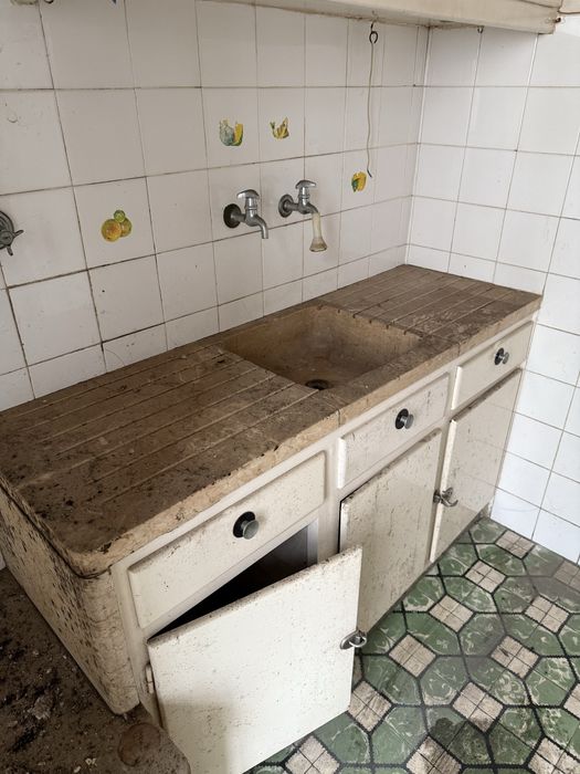 Cozinha completa com pedra anos 60