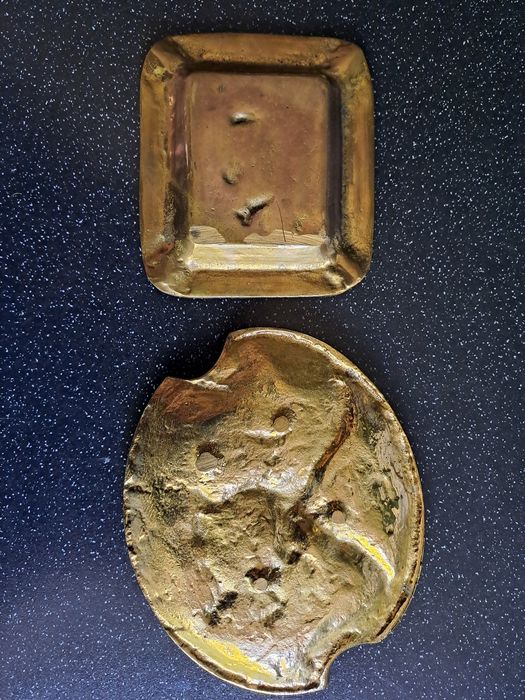 Popielniczki mosiężne