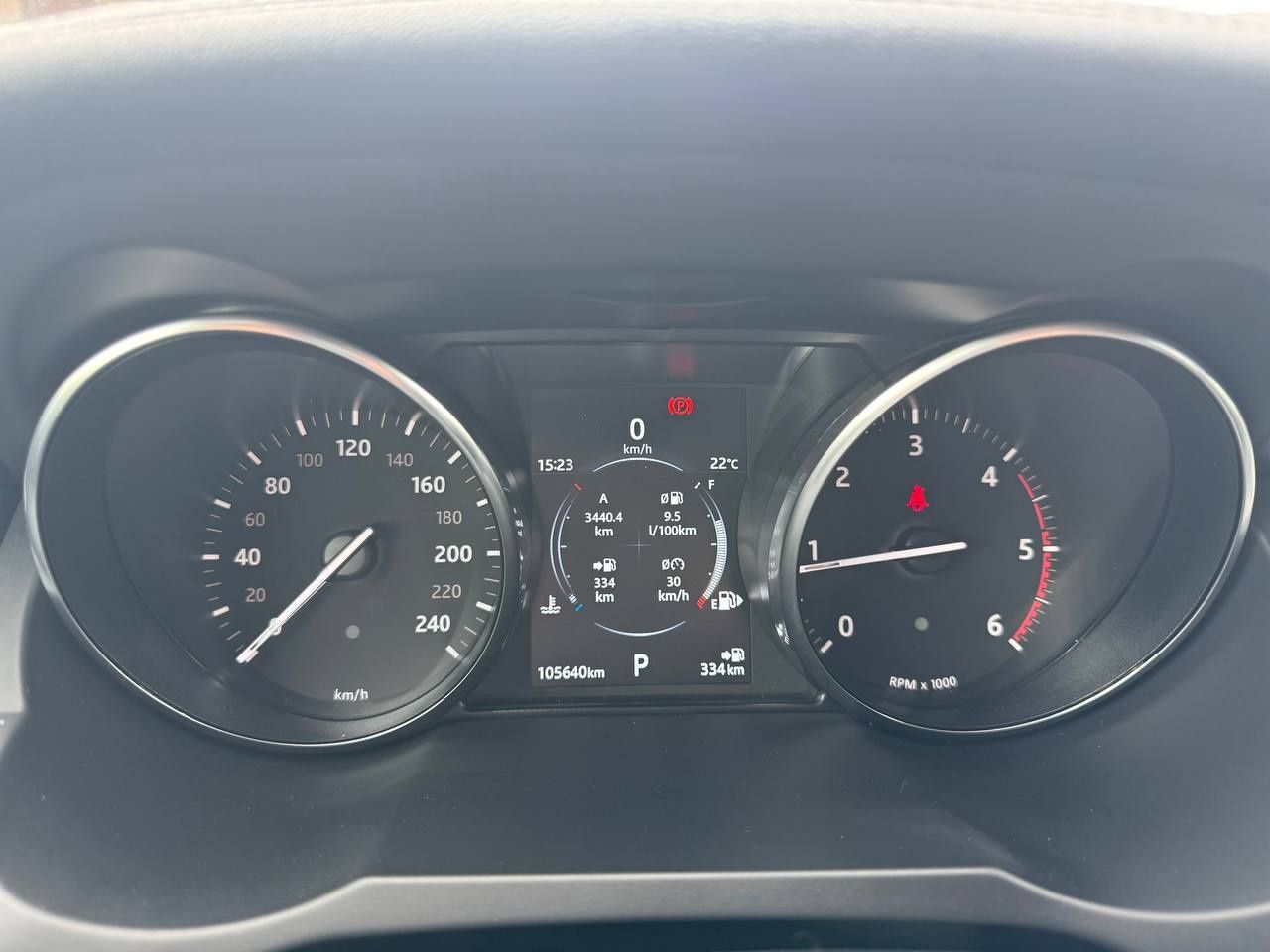 Автомобіль Land Rover Discovery Sport