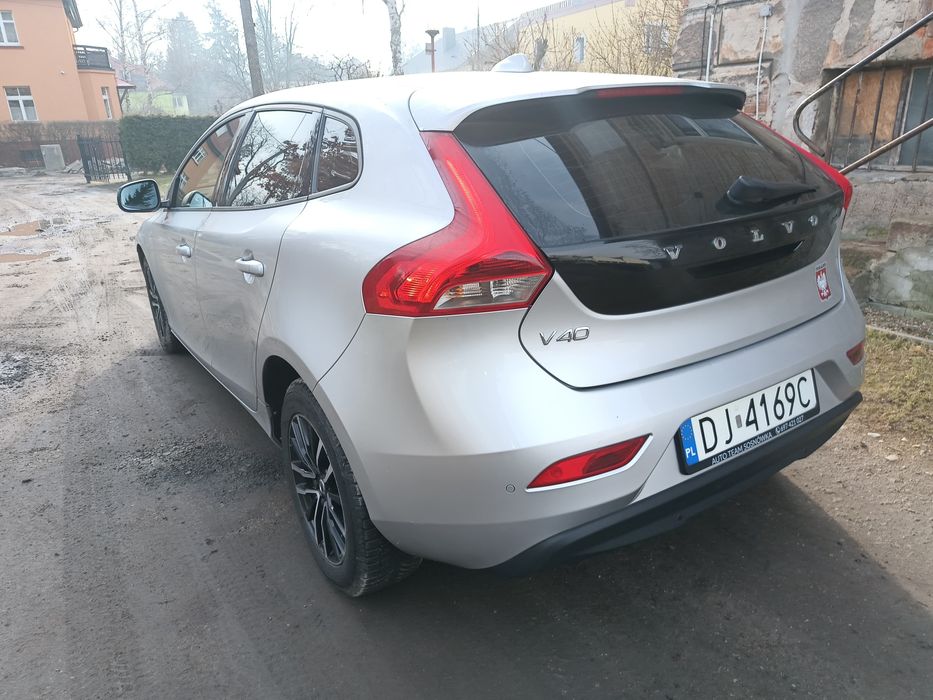 Sprzedam Volvo V40 D2