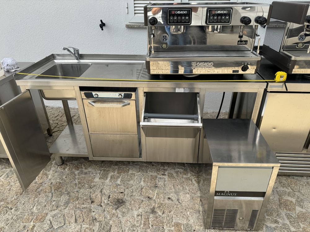 Bancada em inox para maquina de cafe , M.gelo M.chavenas