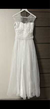 Весільна( випускна) сукня біла
