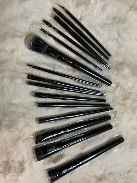 Pęnzelki do makijażu bardzo dobrej jakości