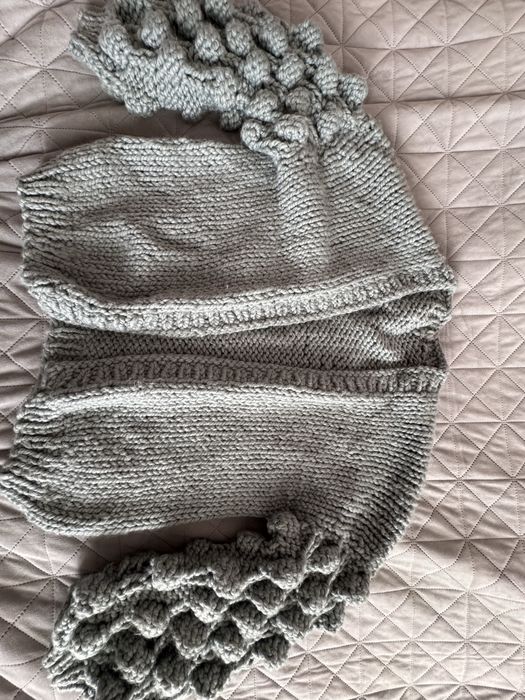 Вʼязаний светр ручної роботи, розмір s-m