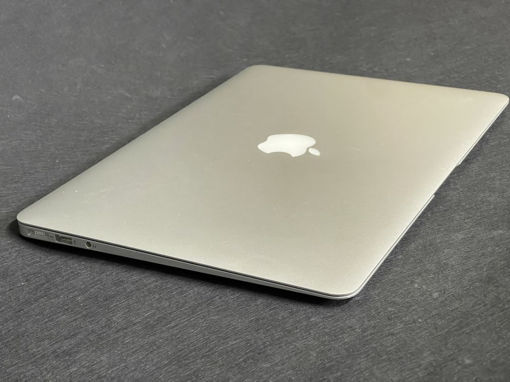 MacBook Air 13” 2017 | core i5 | 128Gb ssd | 8Gb Ram