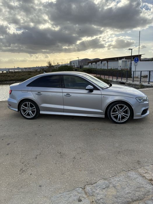 Audi A3 S-Line S-Tronic 1.6 TDI