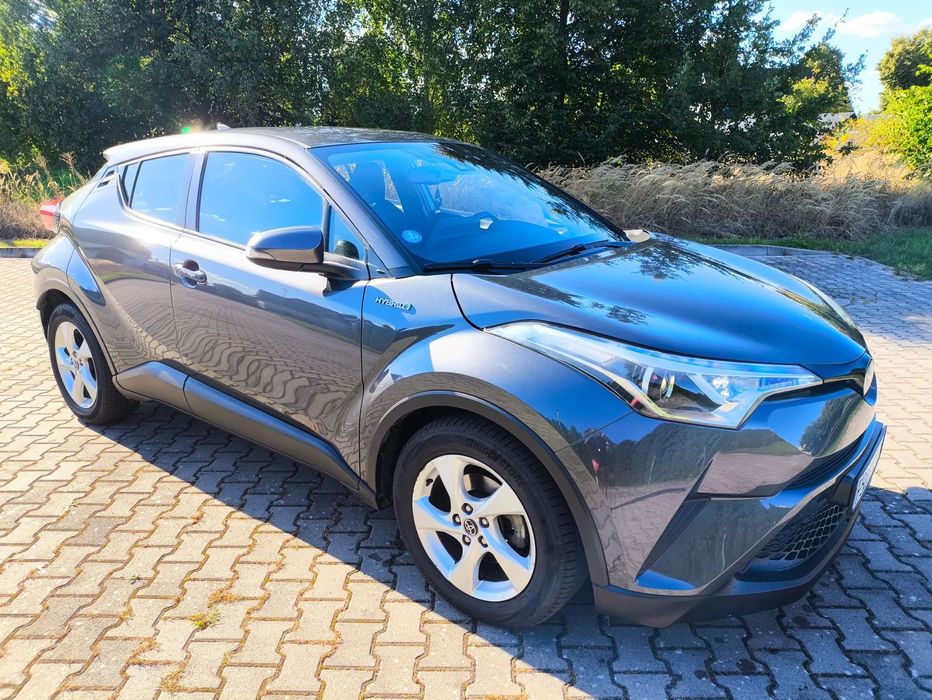 Toyota C-HR 2017r Hybryda niski przebieg