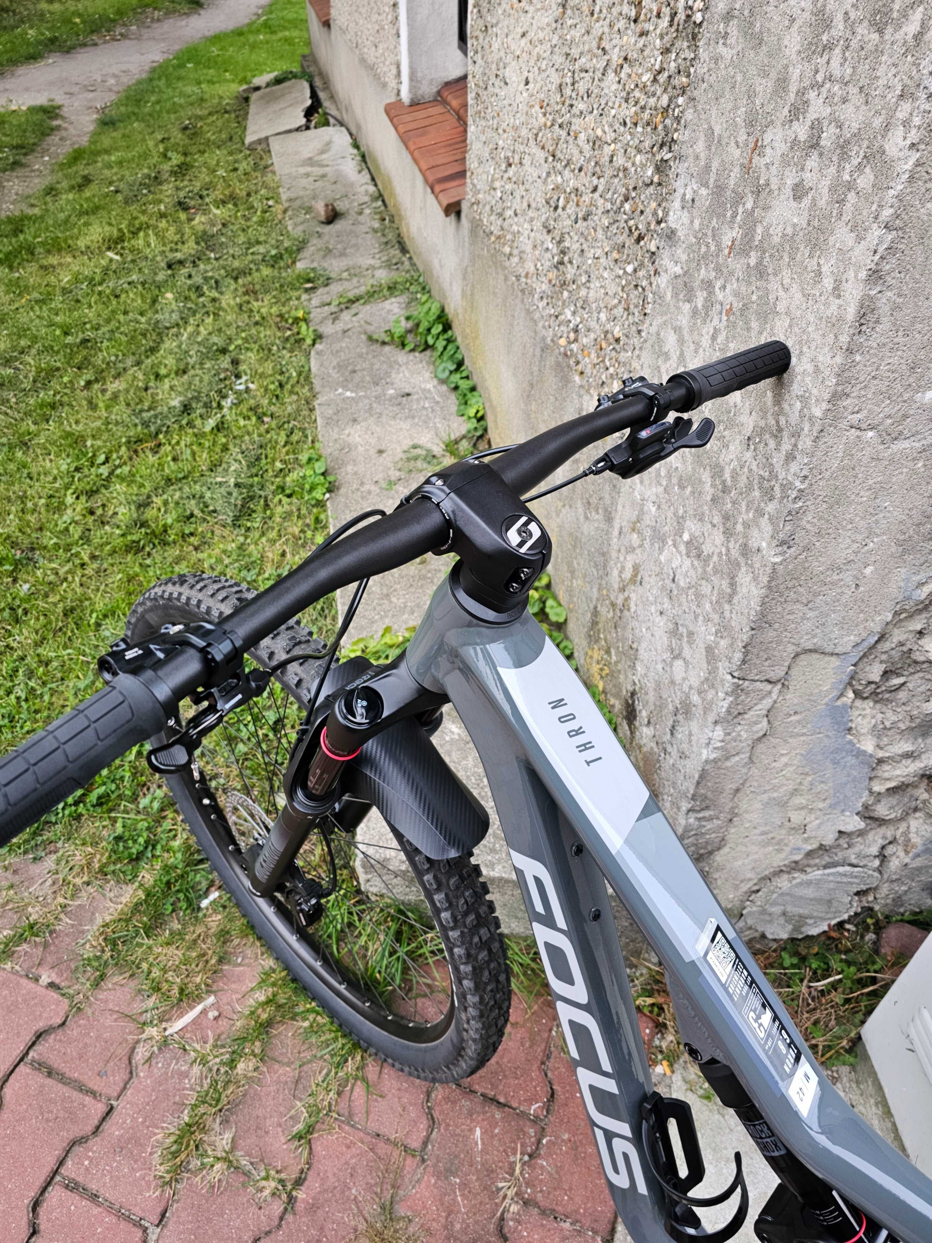 Rower full mtb focus thron 6.8 fs rozm. M trail