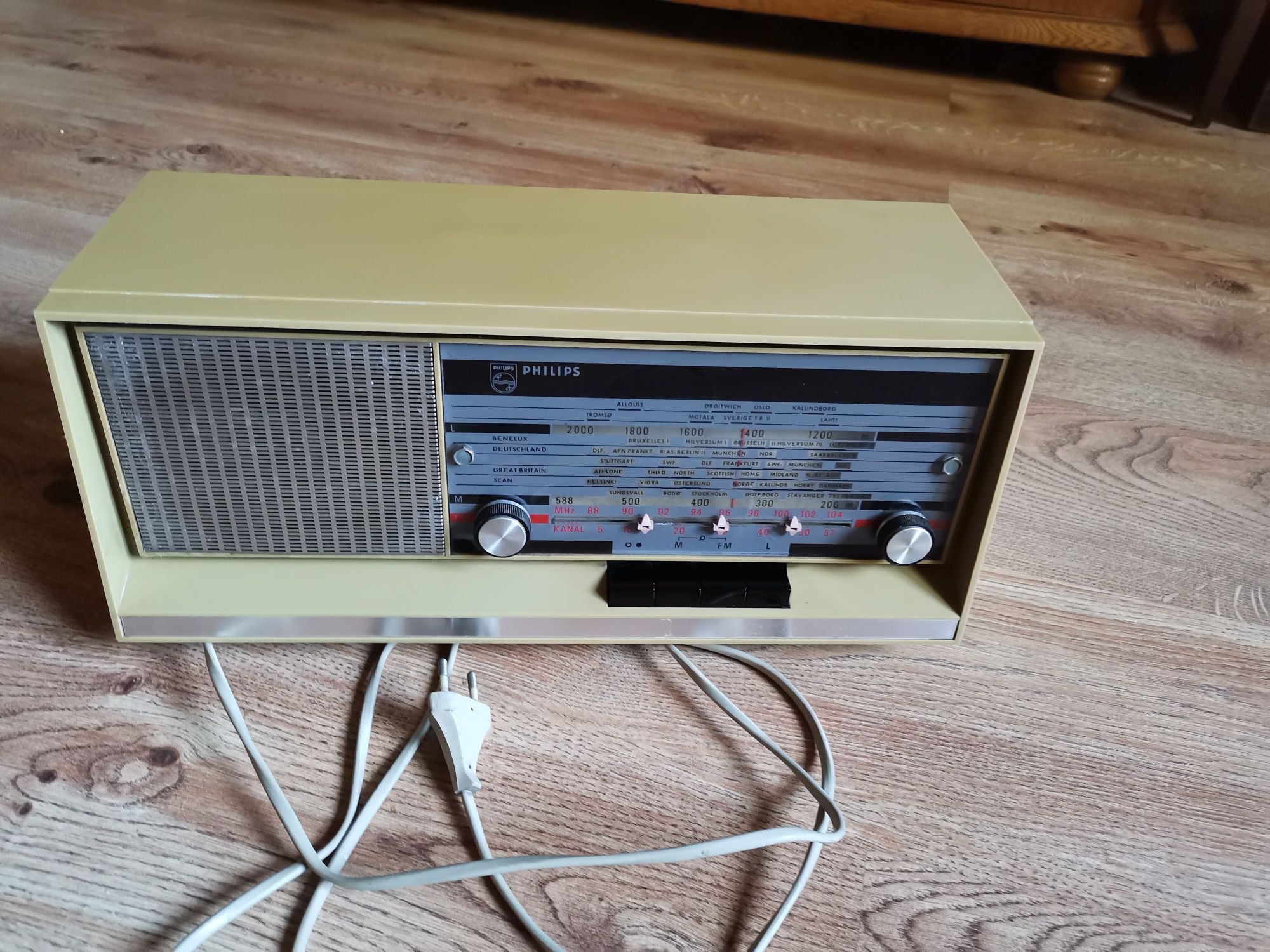 Stare Radio lampowe z lat 60 tych piękny Design