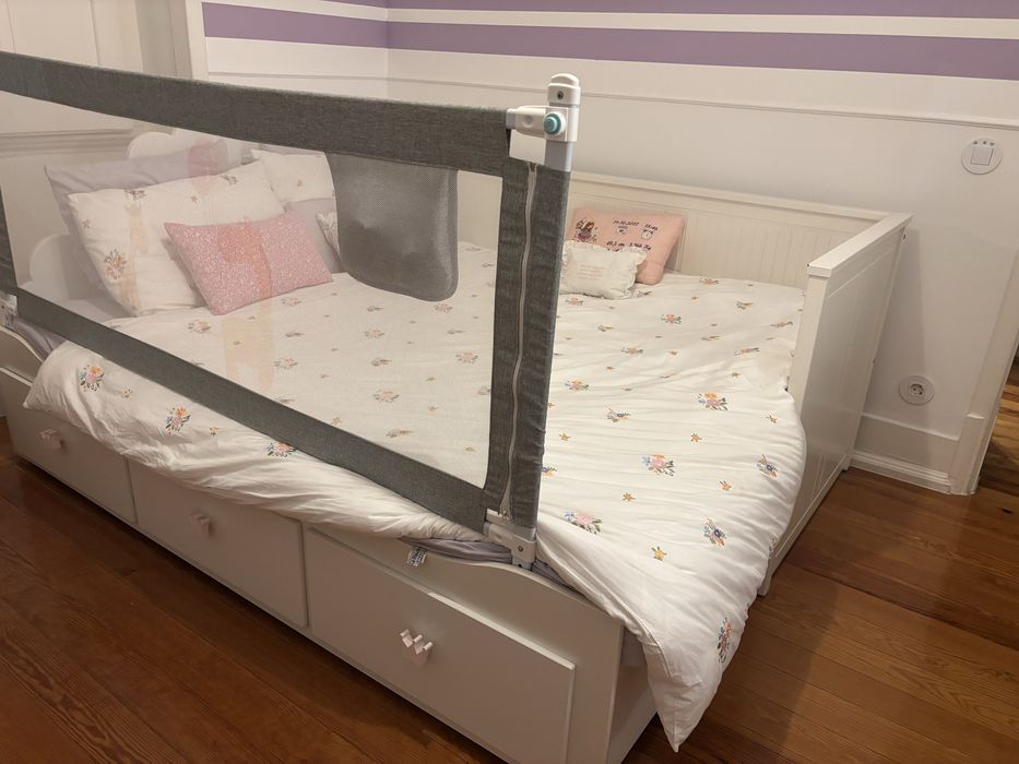 Cama Ikea Hemnes com dois colchoes
