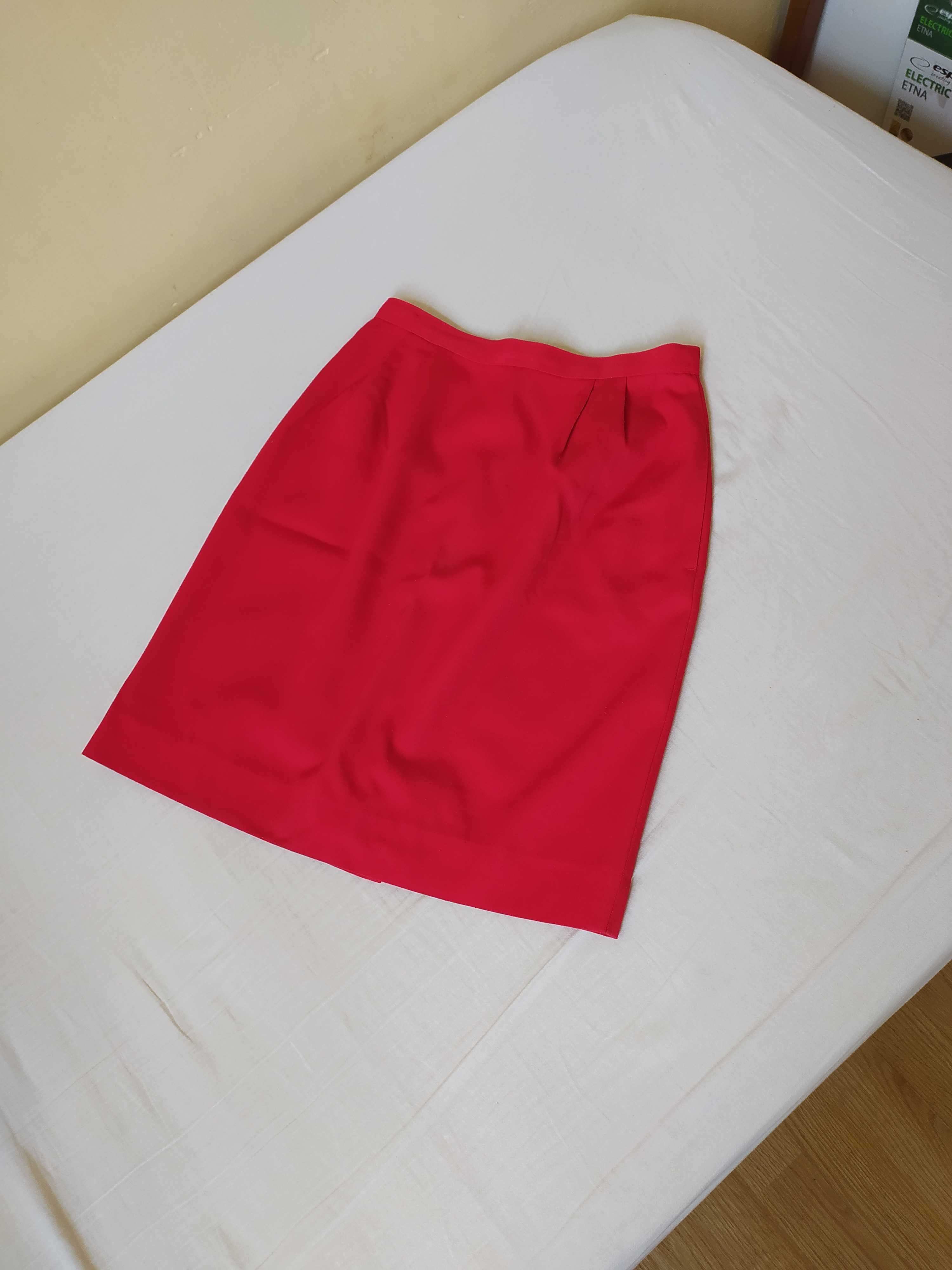 Piękna czerwona spódnica, S, biuro, wiosna, lato