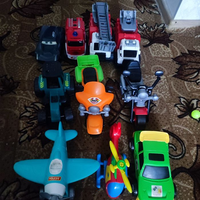 Машинки літачок мотоцикл