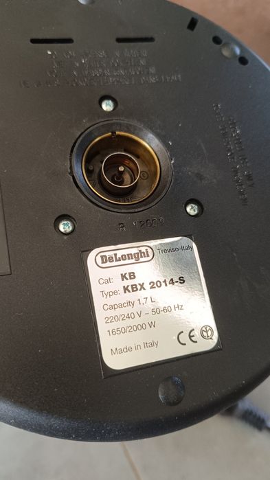 NOWY Czajnik elektryczny DeLonghi