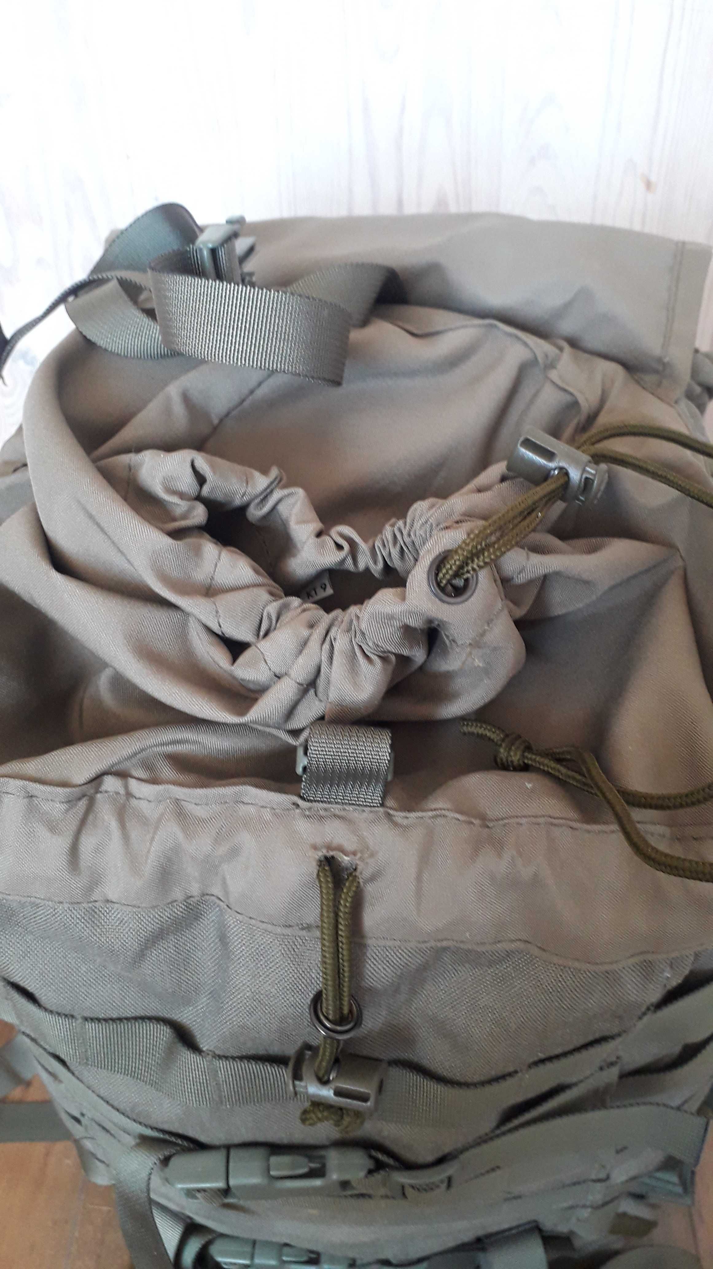 Plecak Wisport Raccoon 45l plus 2 x kieszeń boczna 9l RAL 7013