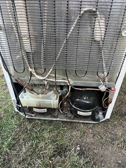 Продам Холодильник Атлант