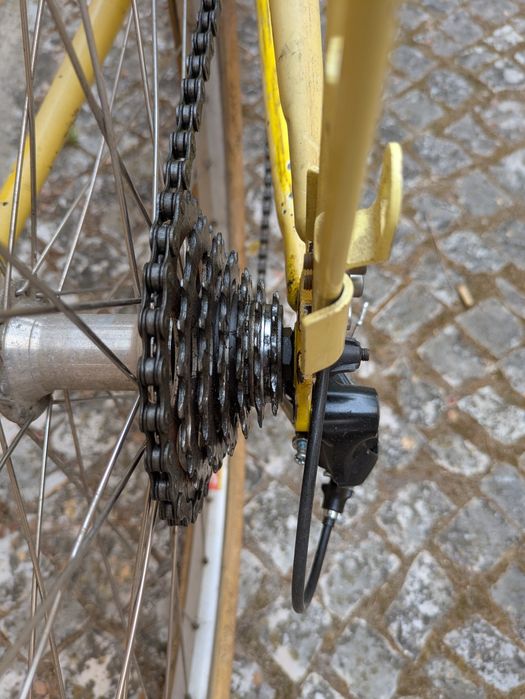 Bicicleta GT renovada e pronta a andar