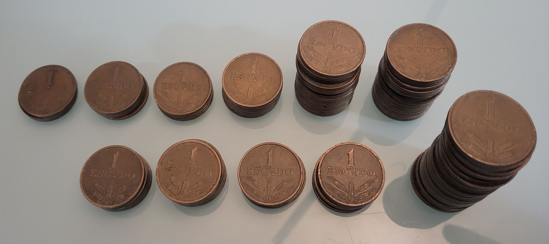 Moedas de 1 Escudo de 1969 a 1979 (lote com 91 moedas)