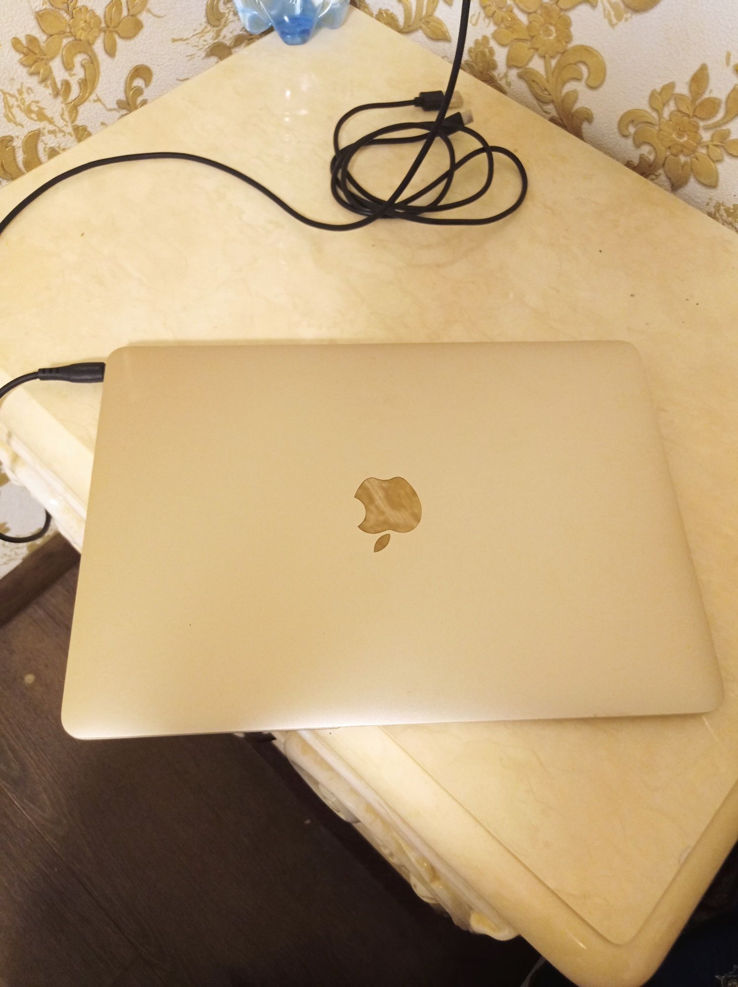 продам MacBook air