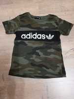 T-shirt dzieciecy firmy Adidasa