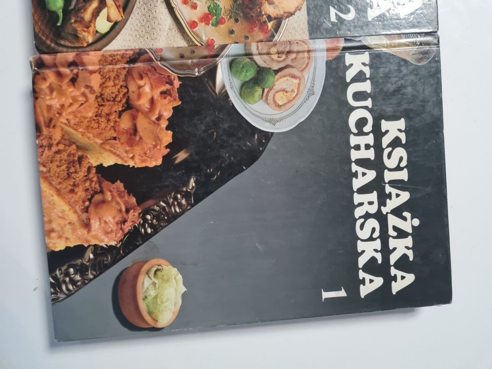 Książka kucharska Przepisy Kulinarne narodów Jugosławii 1990 r.