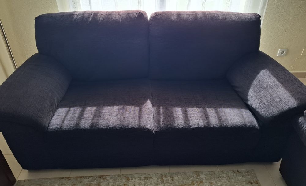 Conjunto 2 sofás pretos