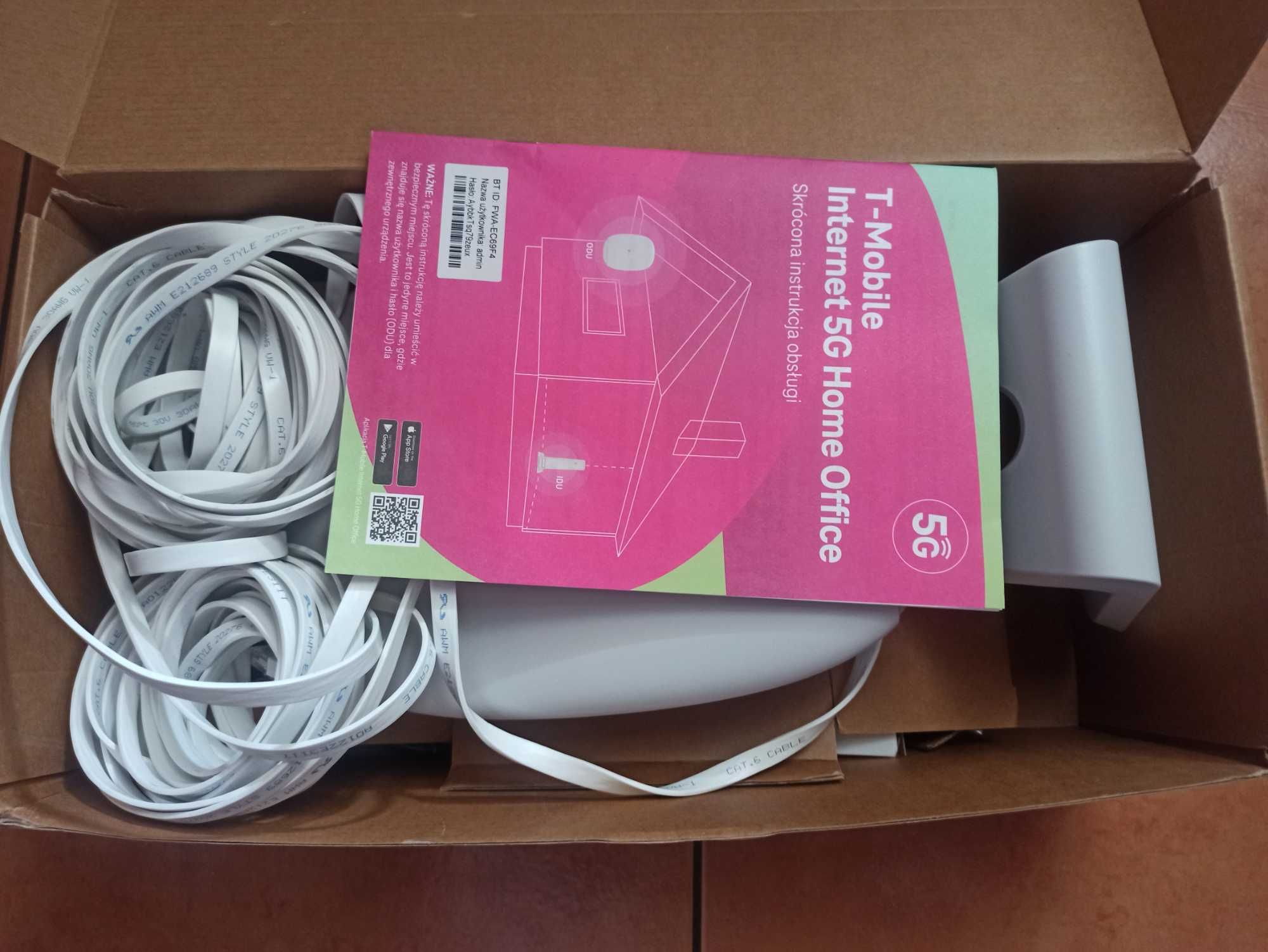 Sprzedam router z anteną zewnętrzną T-mobile Home Office Box  5G
