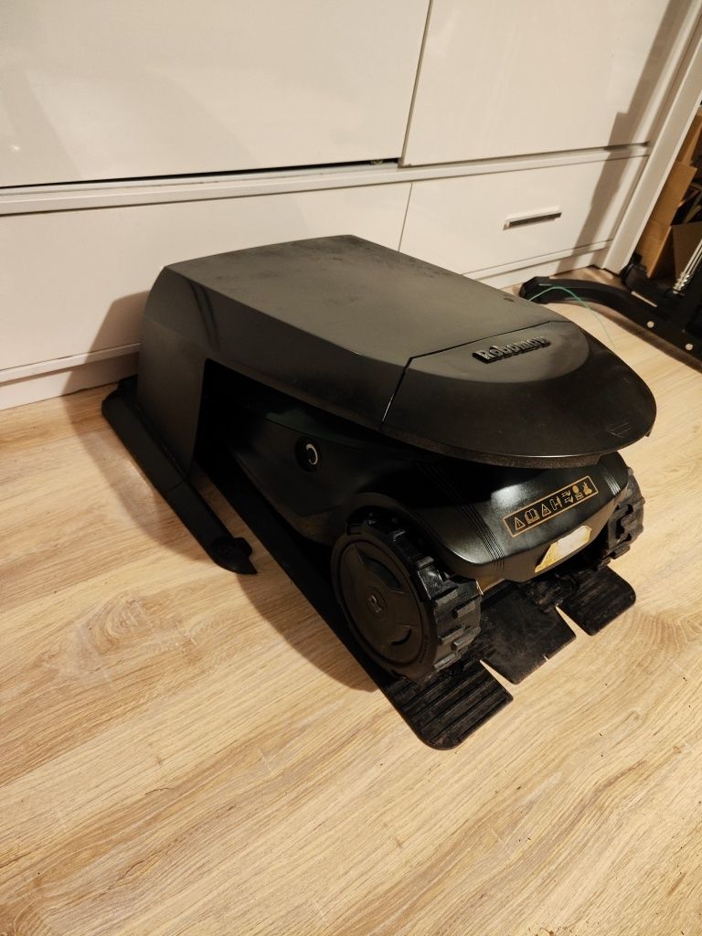 Robot koszący Robomow RC308