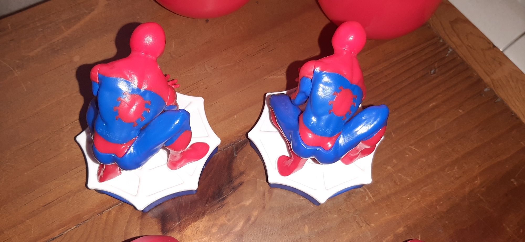 2 figuras homem aranha/Spider man