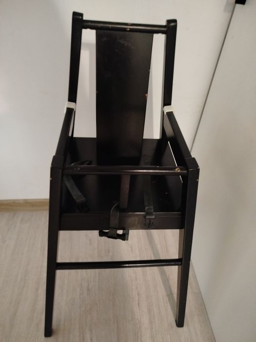 Drewniane krzesełko do karmienia Ikea Blames czarne