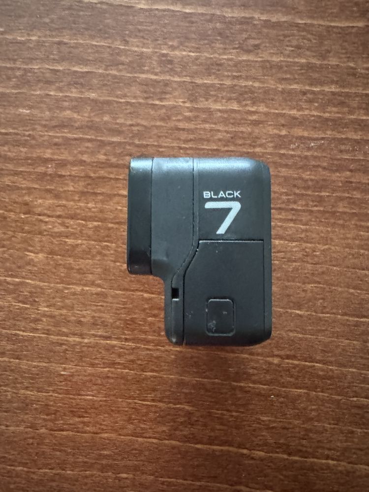 Kamera gopro hero 7 black + dodatki + karta pamieci 32gb