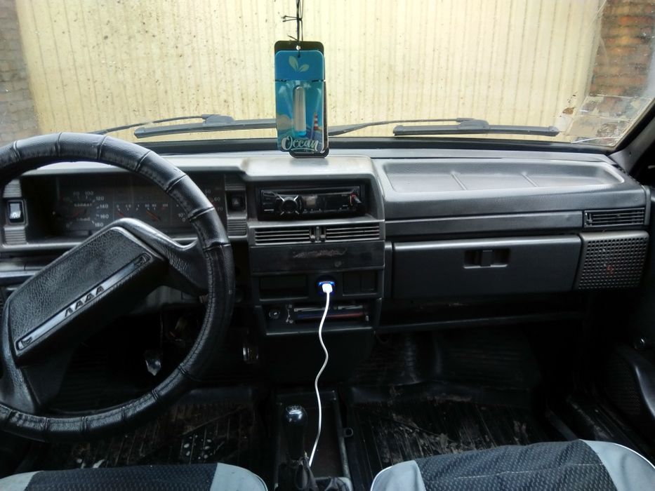 Ваз 2199 на повному ходу