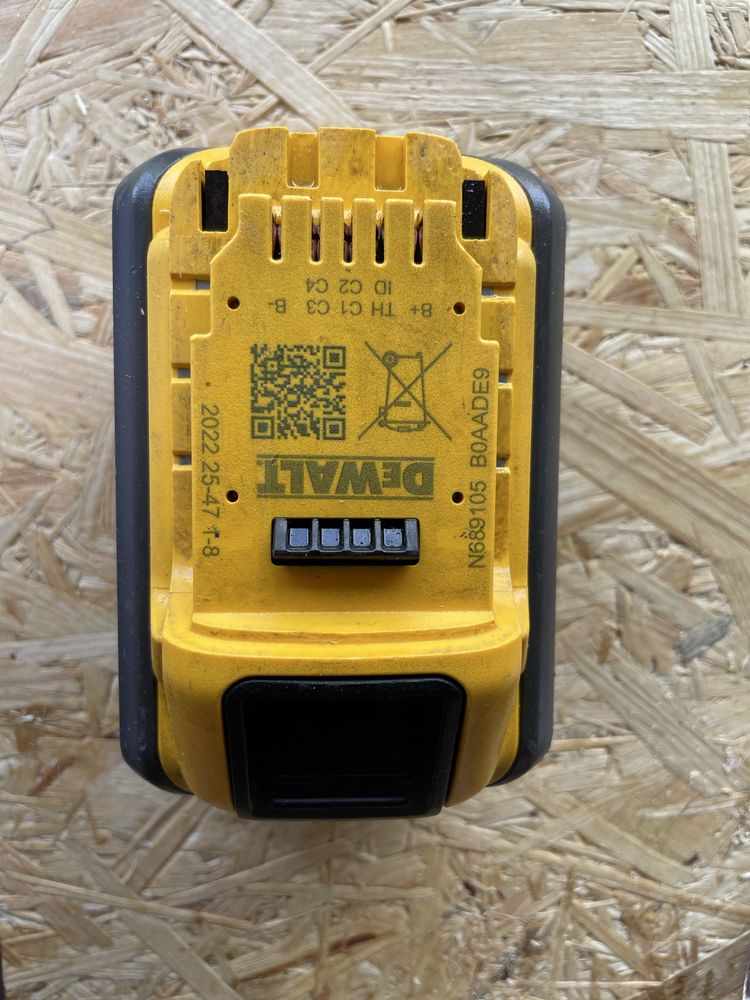 Bateria dewalt flexvolt 54v uszkodzona