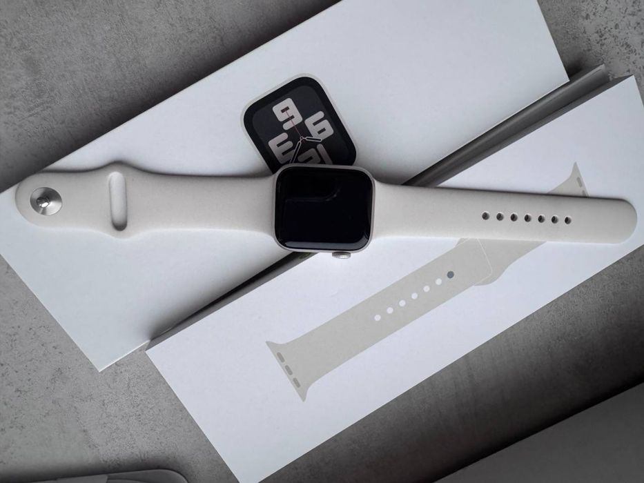 Apple Watch SE 2GEN GPS 40mm Starlight Aluminium Case M/L