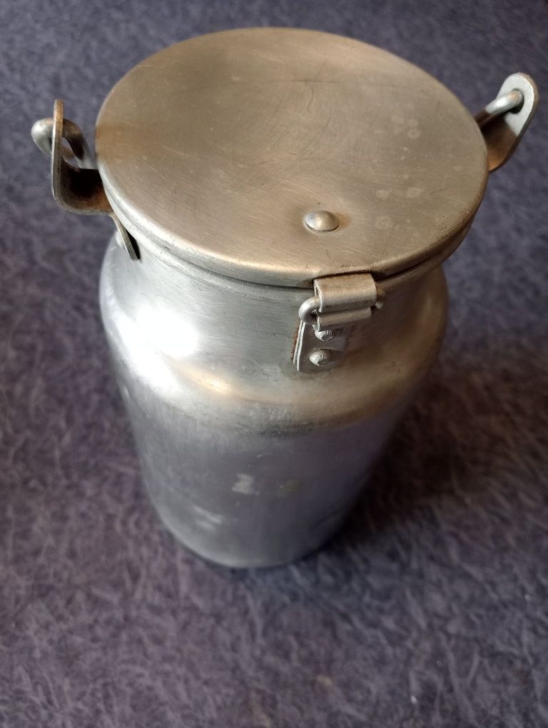 Vendo Leiteira de 1/1/2 Alumínio