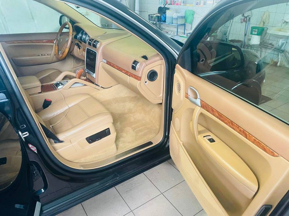 Продам Porsche Cayenne