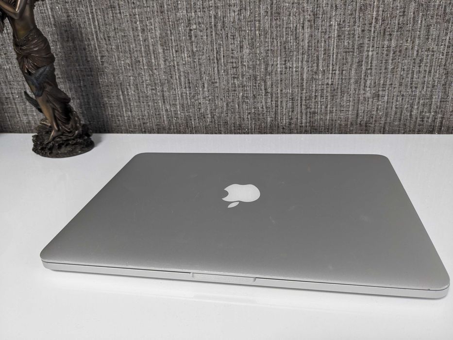 MacBook Pro 2016 A1502 на 250 Gb