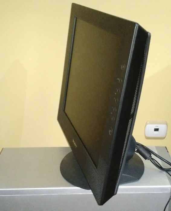 Monitor LCD Sony SDM-X72/B 17 polegadas