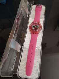 Relógio da Swatch cor de rosa com caixa