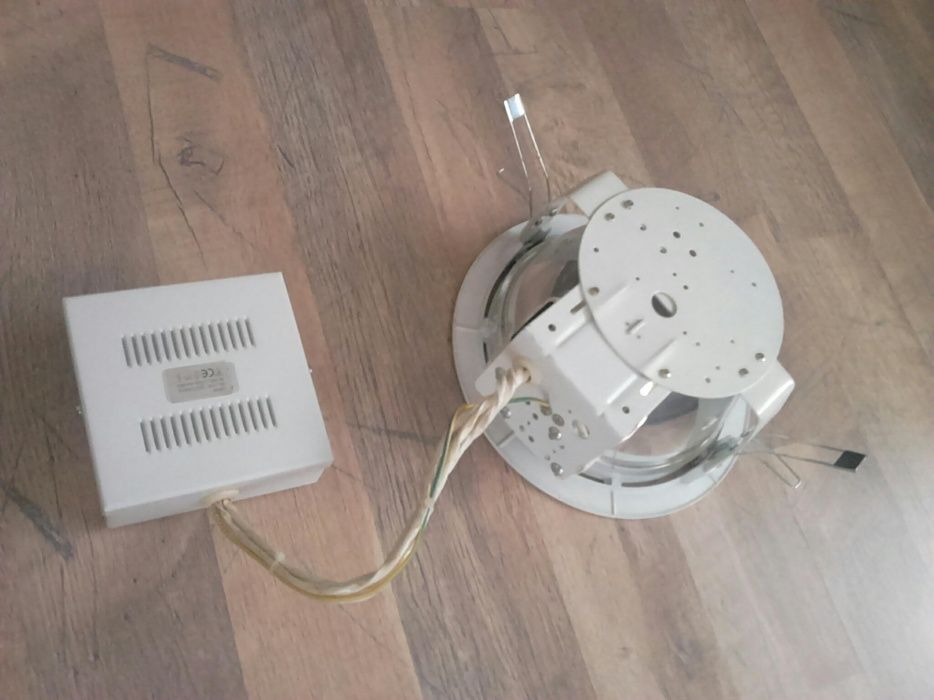 Piękna lampa downlight do zabudowy STYL SKANDYNAWSKI